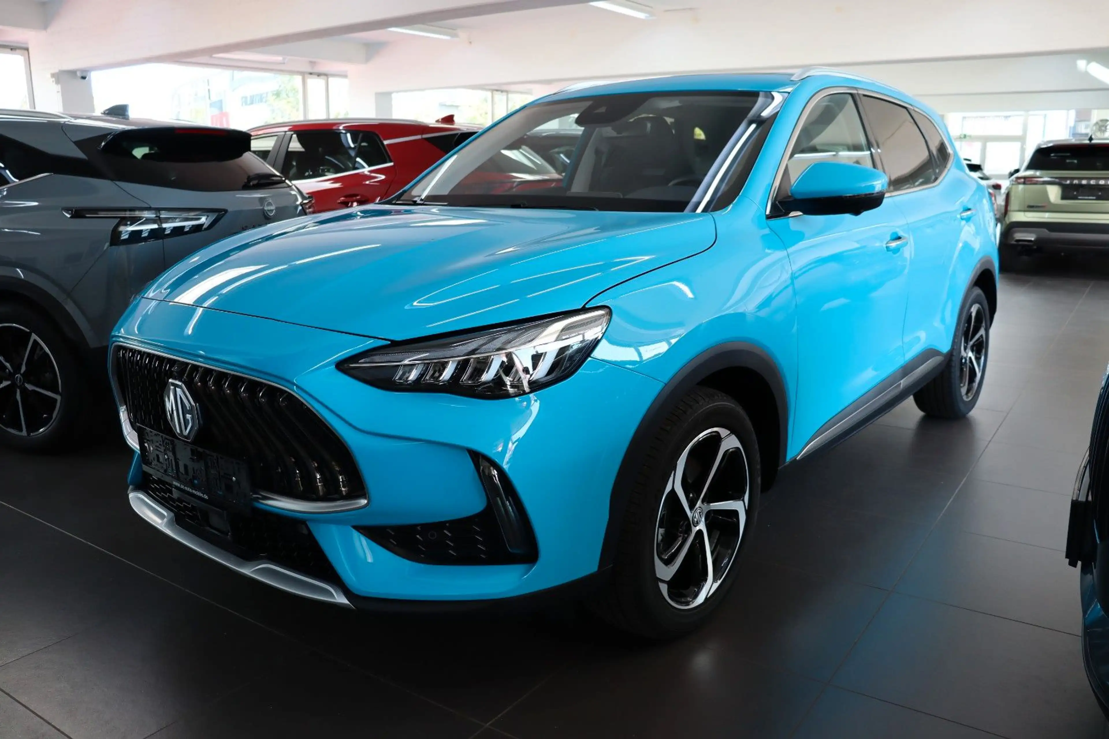 MG HS 1.5 Luxury Leder Navi SHZ ACC E.Heck SOFORT