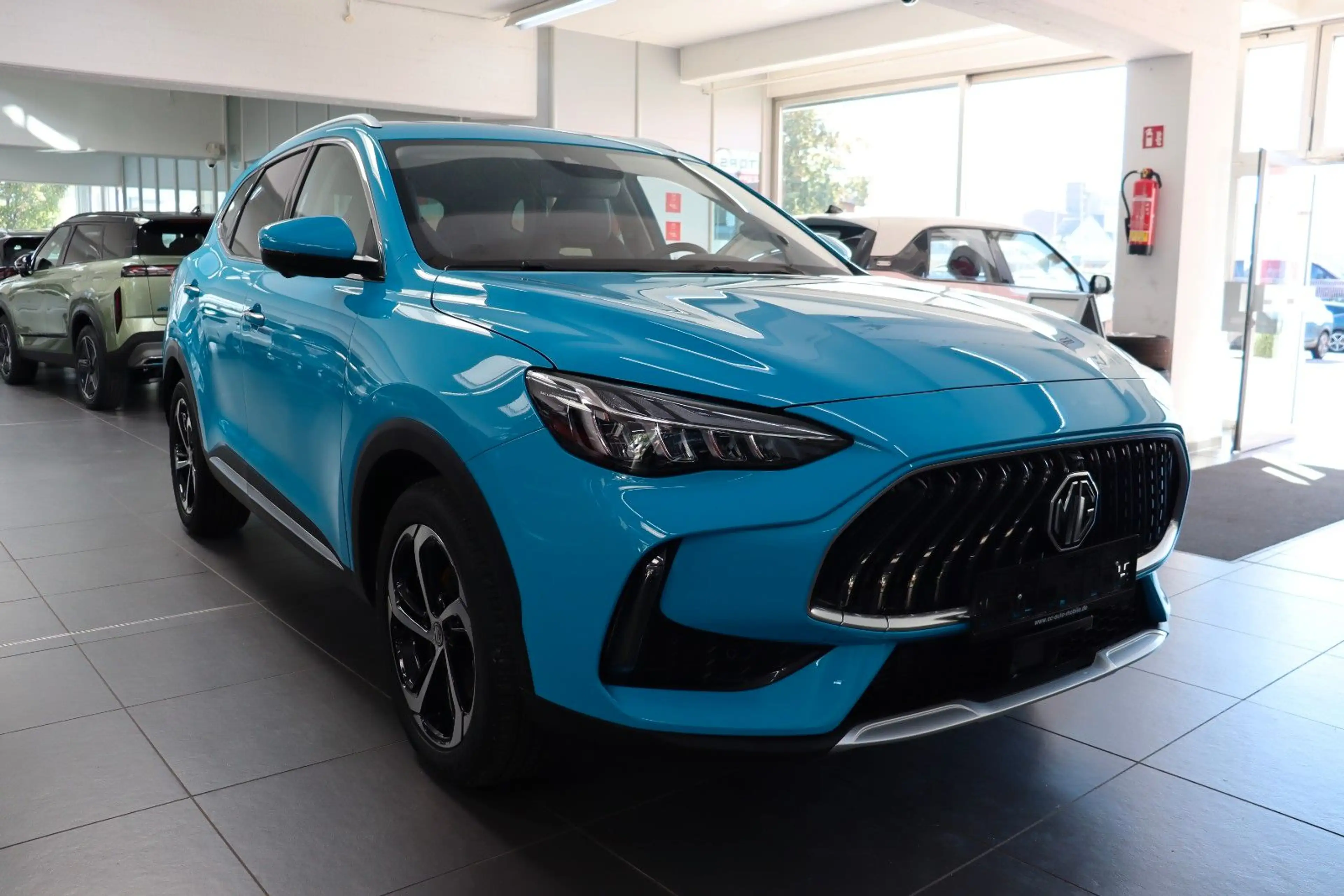 MG HS 1.5 Luxury Leder Navi SHZ ACC E.Heck SOFORT — photo 3