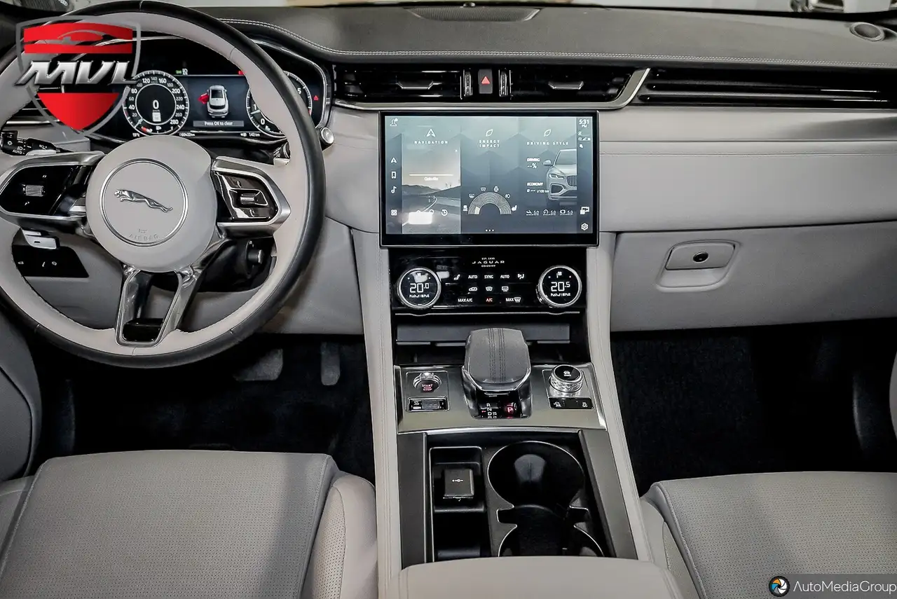 Jaguar F-Pace снимка Jaguar F-Pace