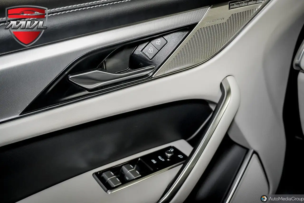 Jaguar F-Pace снимка Jaguar F-Pace