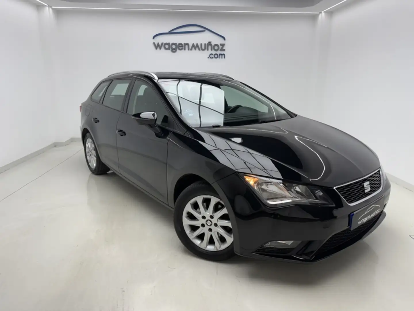 SEAT Leon ST 1.6TDI CR S&S Style 110 Negro - 2