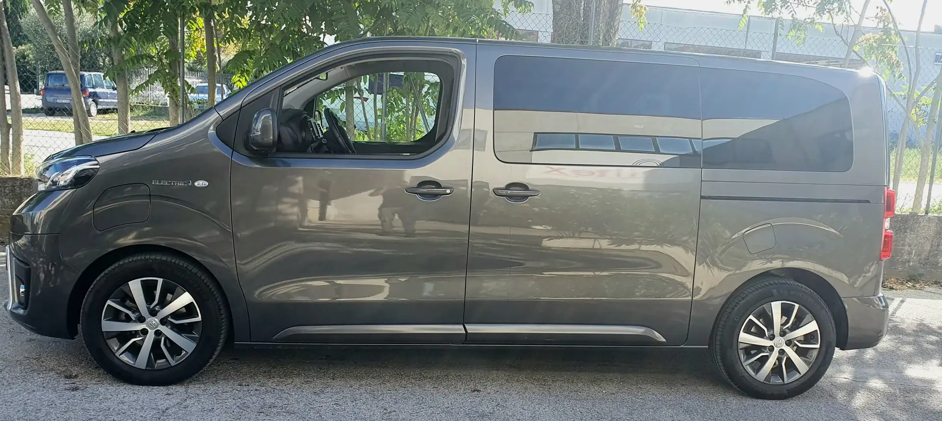 Toyota Proace Medium 75 Kwh Grigio - 2