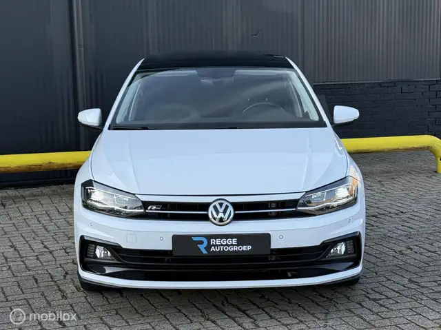 Volkswagen Polo view 5