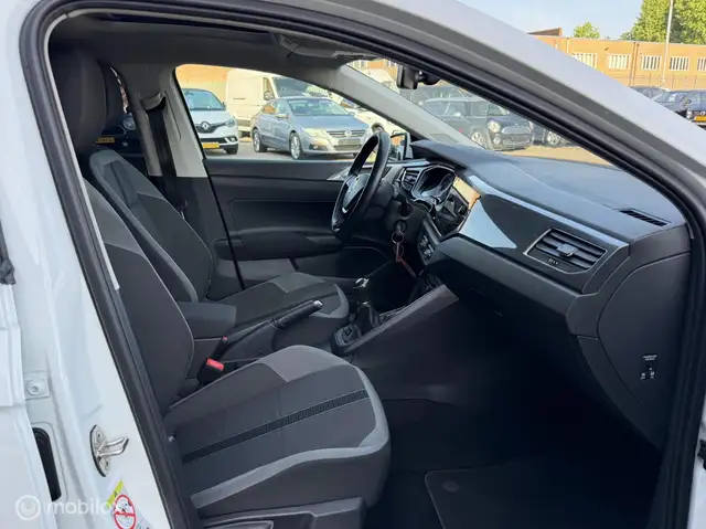 Volkswagen Polo view 14