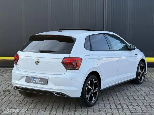 Volkswagen Polo view 3