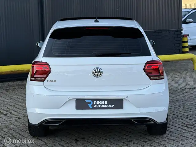 Volkswagen Polo view 8