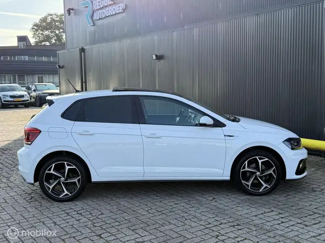 Volkswagen Polo view 9