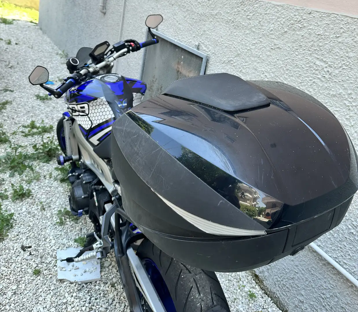 Yamaha MT-09 sport - 2