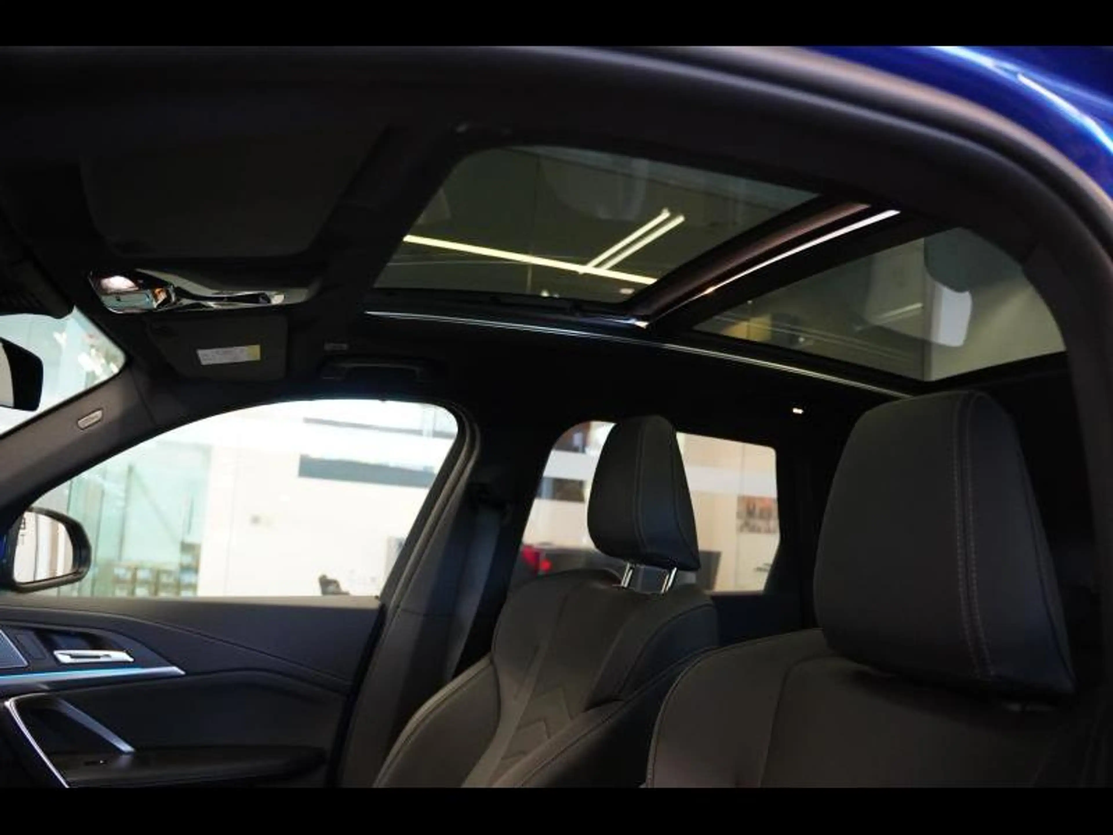 BMW iX1 M PACK PANORAMADAK ADAP. CRUISE HARMANKARDON CAMER — photo 11
