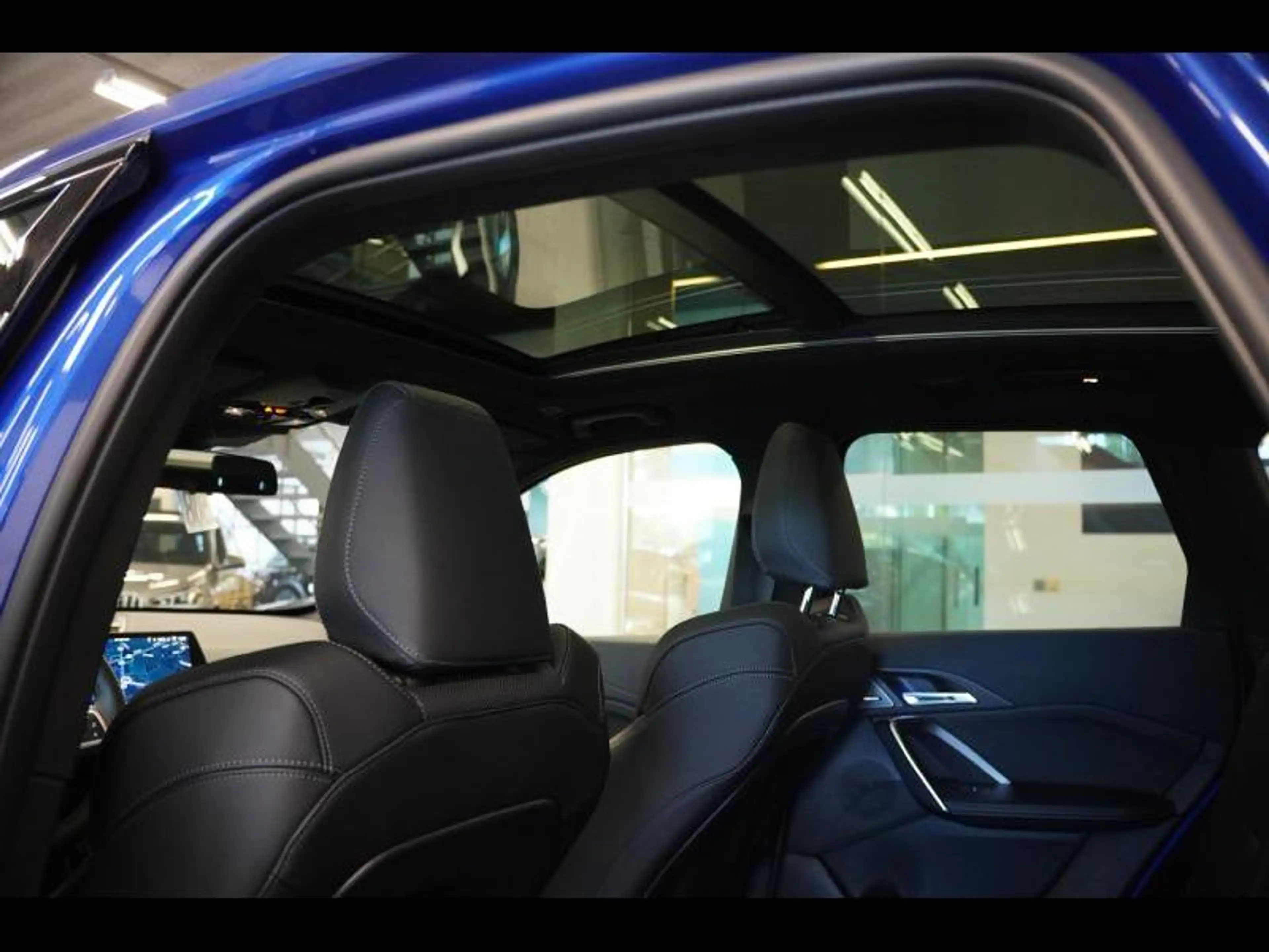 BMW iX1 M PACK PANORAMADAK ADAP. CRUISE HARMANKARDON CAMER — photo 13