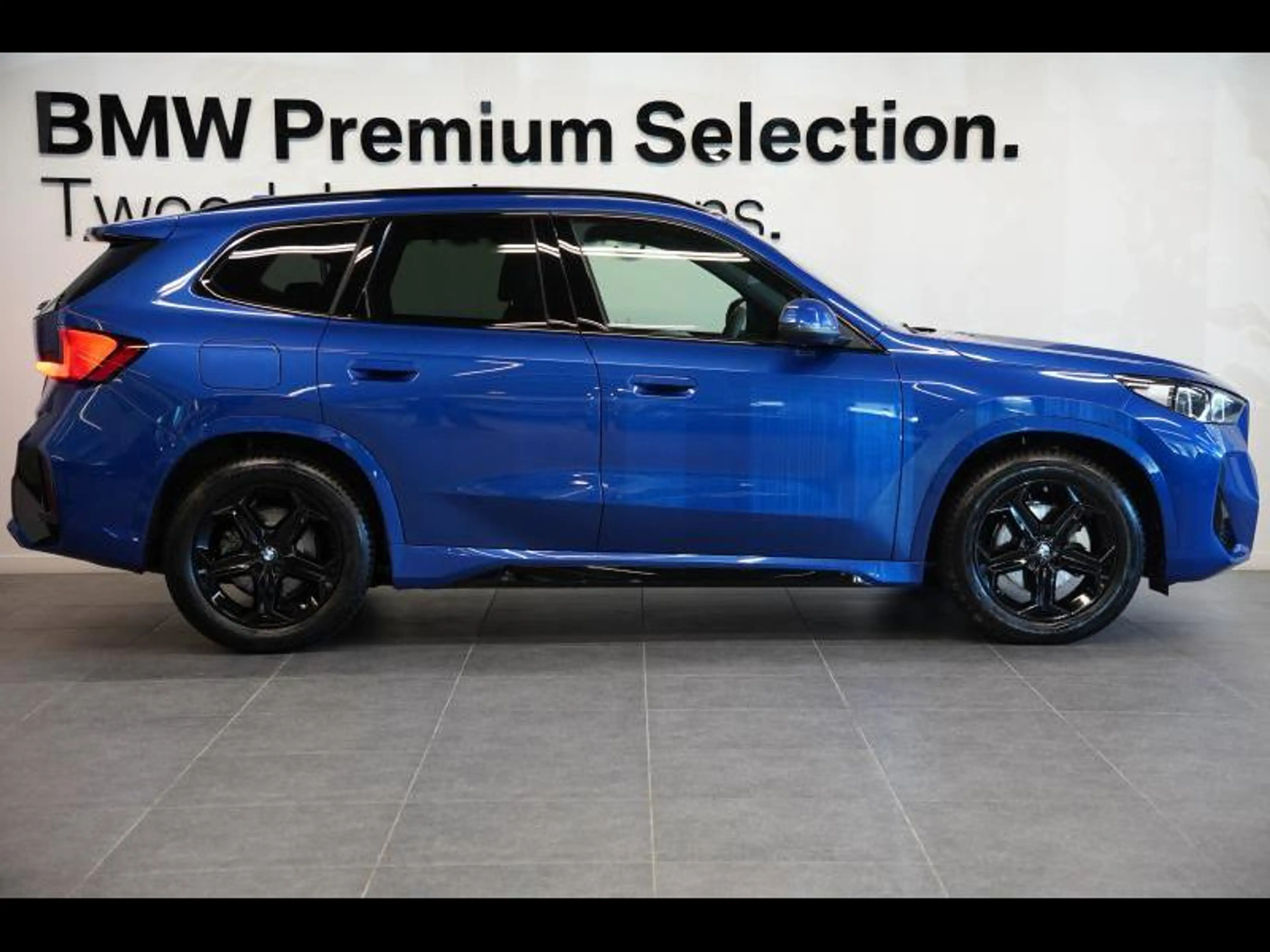 BMW iX1 M PACK PANORAMADAK ADAP. CRUISE HARMANKARDON CAMER — photo 3