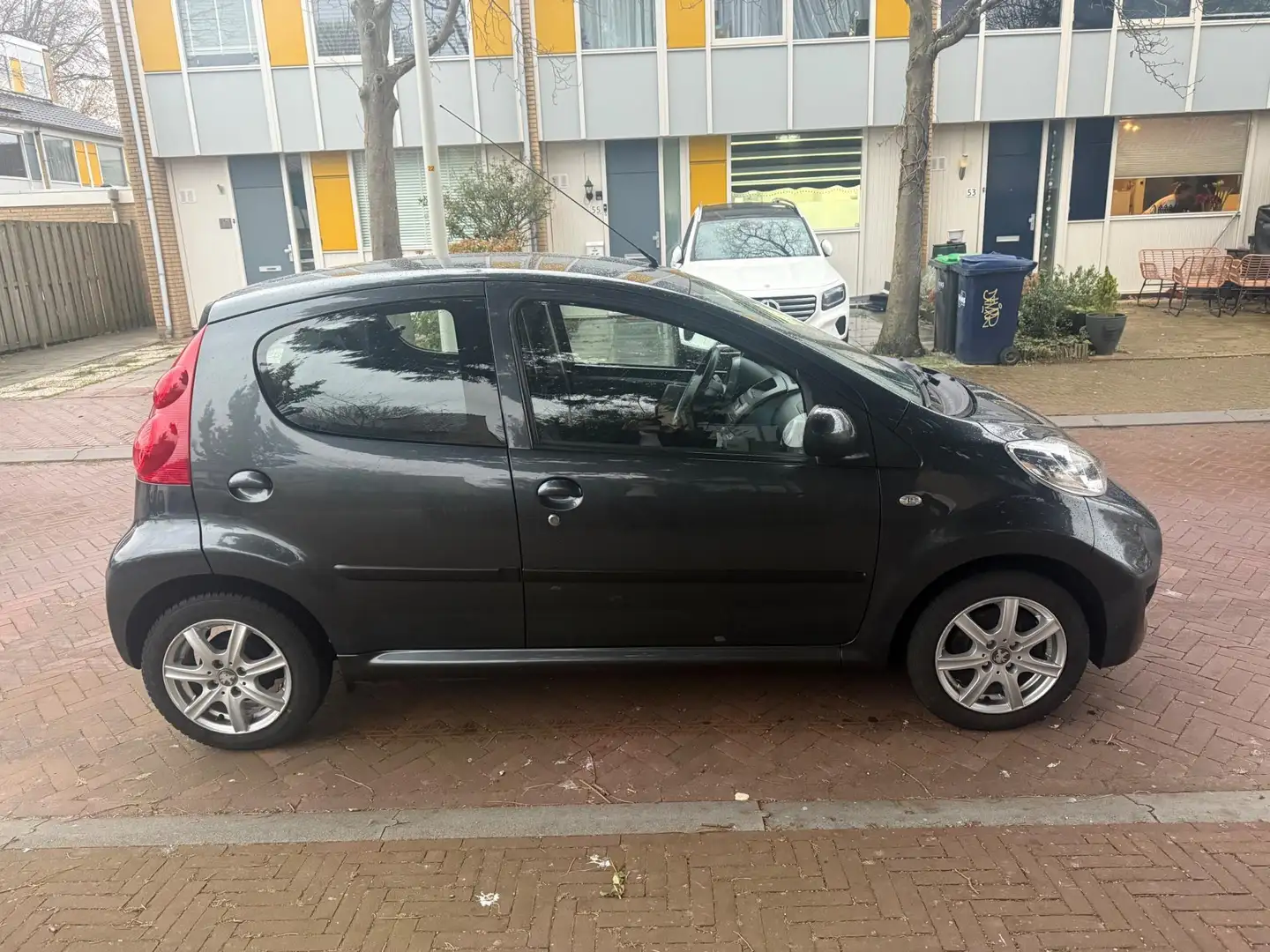Peugeot 107 Airco / 68.000 NAP/ 5 deurs / leuke auto Grigio - 2