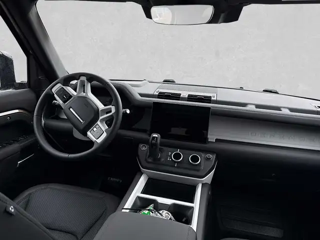 Land Rover Defender view 4