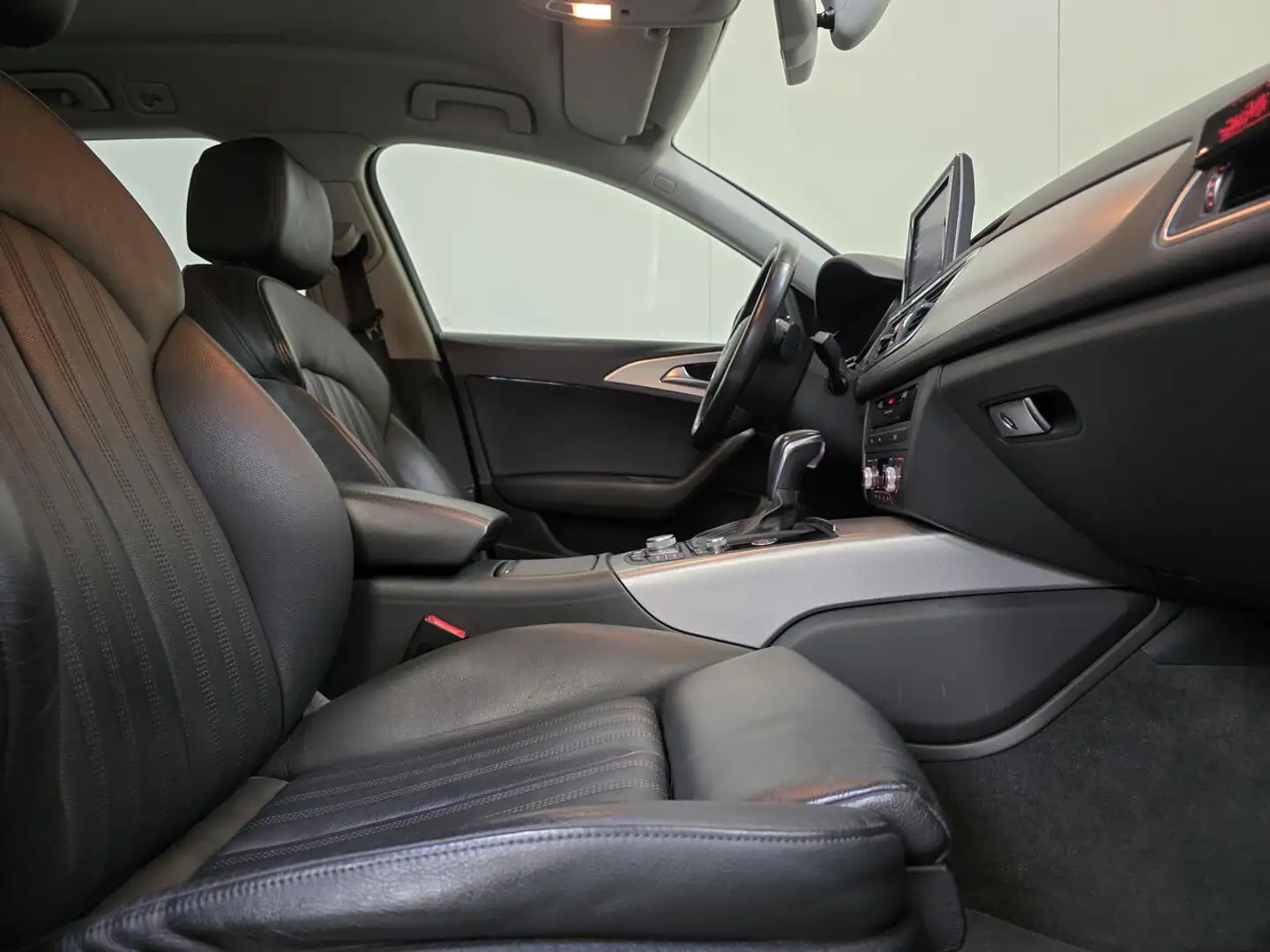 Audi A6 Avant 2.0 TDI - S-line Pack - GPS - Goede Staat! Noir - 2