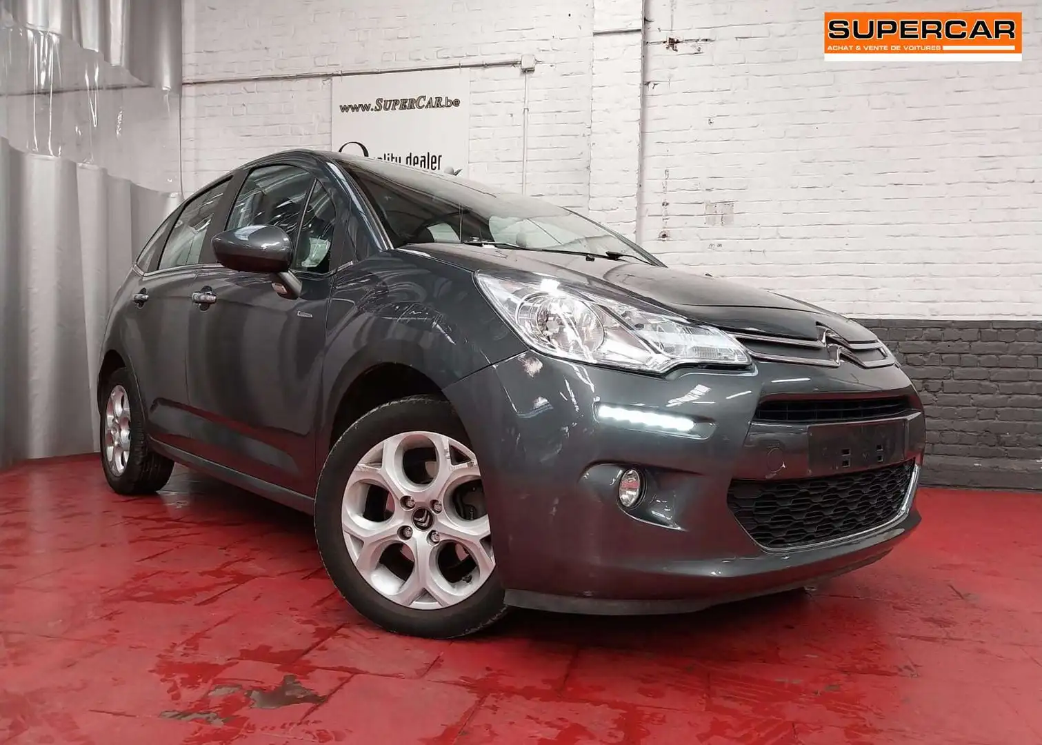 Citroen C3 1.2 PureTech * A/C * Capteurs AR * 185 x 42 * Gris - 1