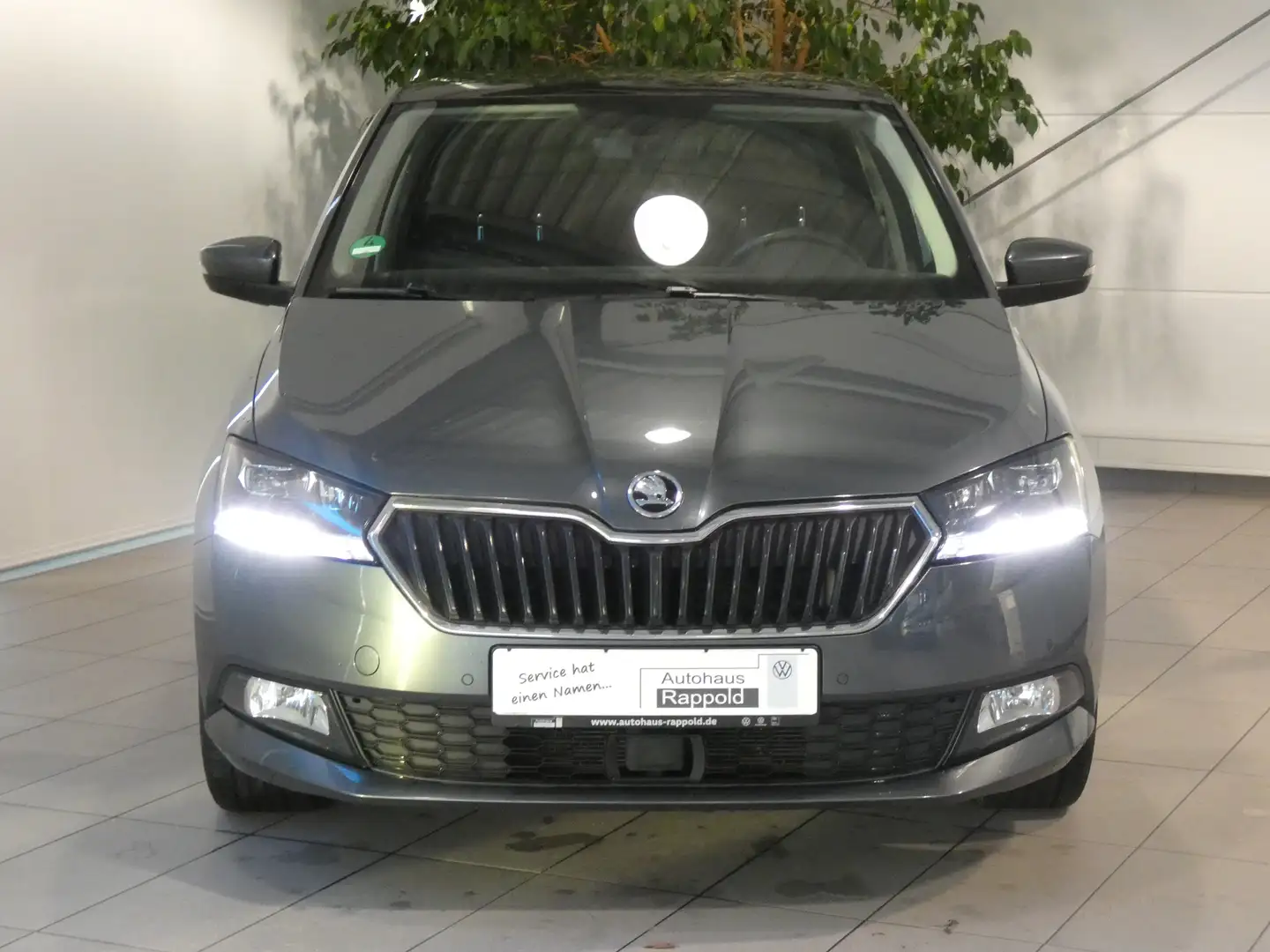 Skoda Fabia 1.0 TSI DRIVE 125 Best Of LED KAM NAV PANO ACC TEL Grau - 2