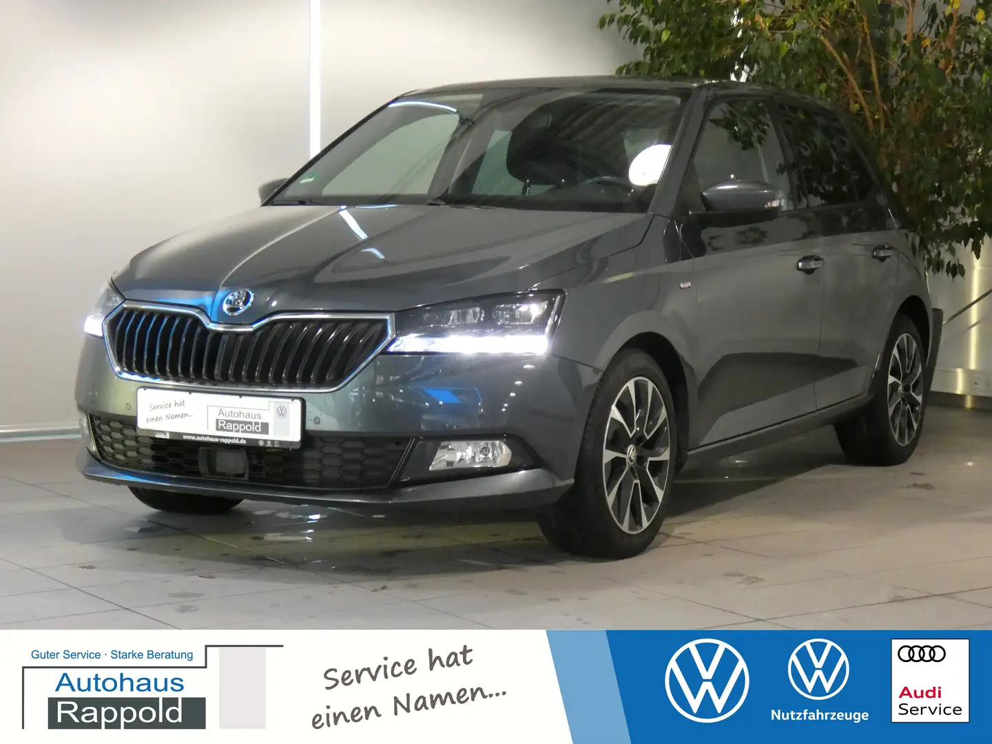 Skoda Fabia 1.0 TSI DRIVE 125 Best Of LED KAM NAV PANO ACC TEL Grau - 1