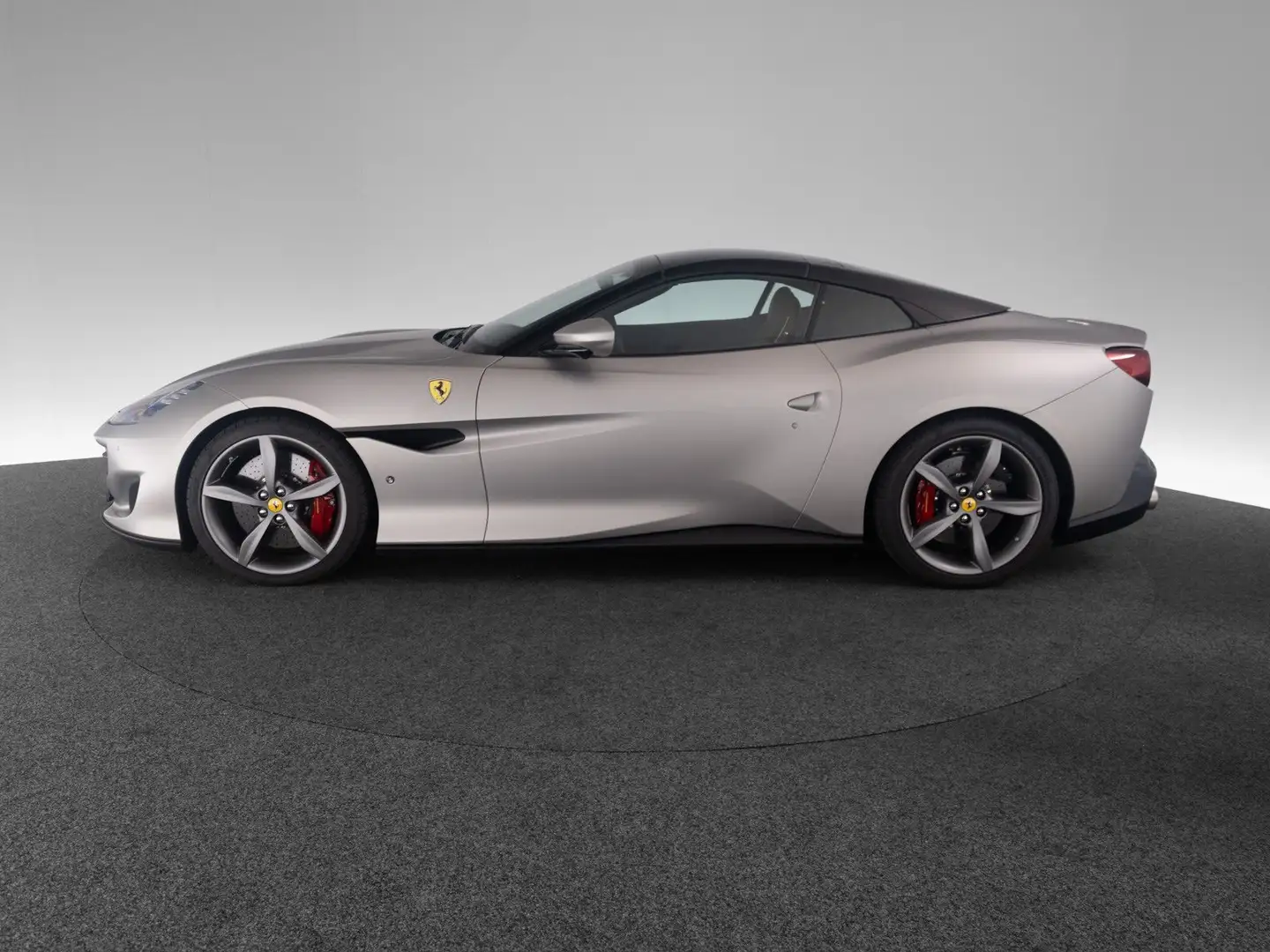 Ferrari Portofino Ferrari Singen Сірий - 2
