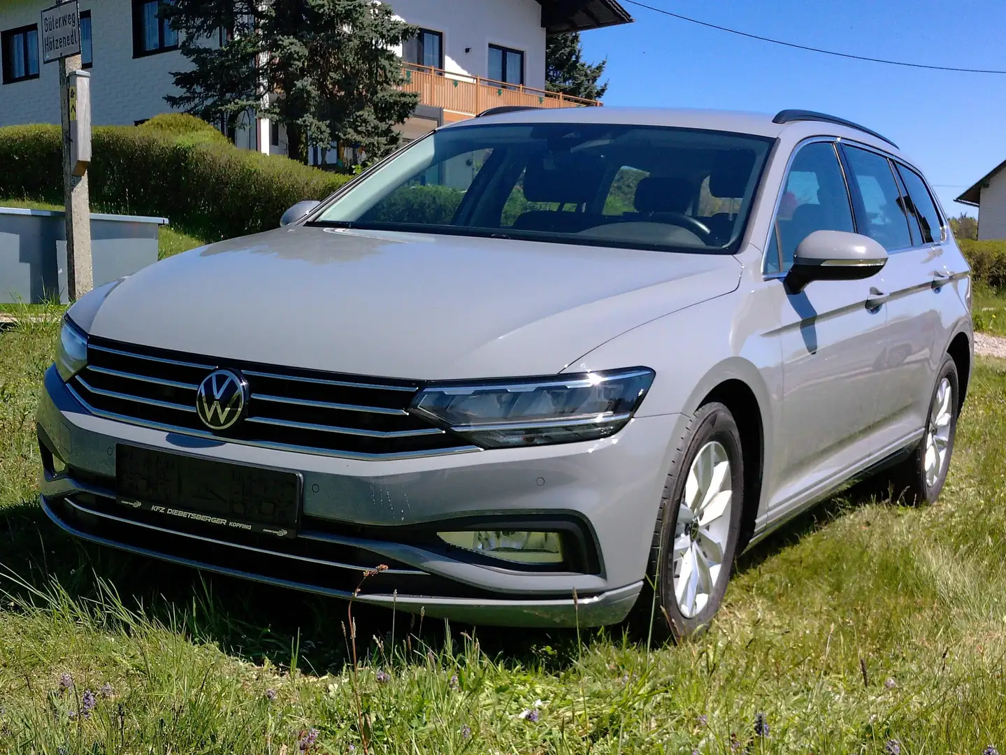 Volkswagen Passat Variant Business Grau - 1