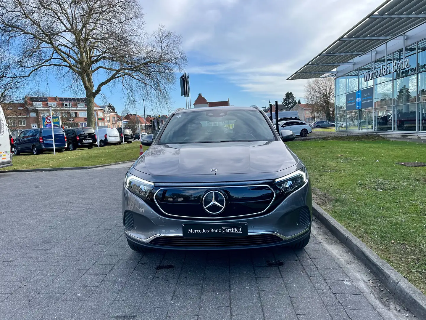 Mercedes-Benz EQA 66.5 kWh 250 Luxury Line Gris - 2
