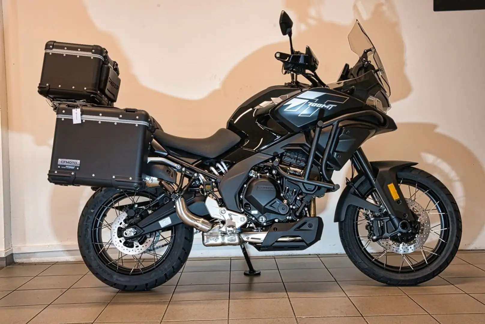 CFMOTO 700 MT TOURING EDITION - 2