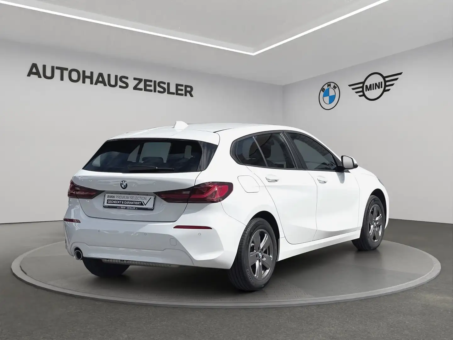 BMW 116 i Automatik ANHÄNGERKUPPLUNG! UPE 38.320,-- Weiß - 2