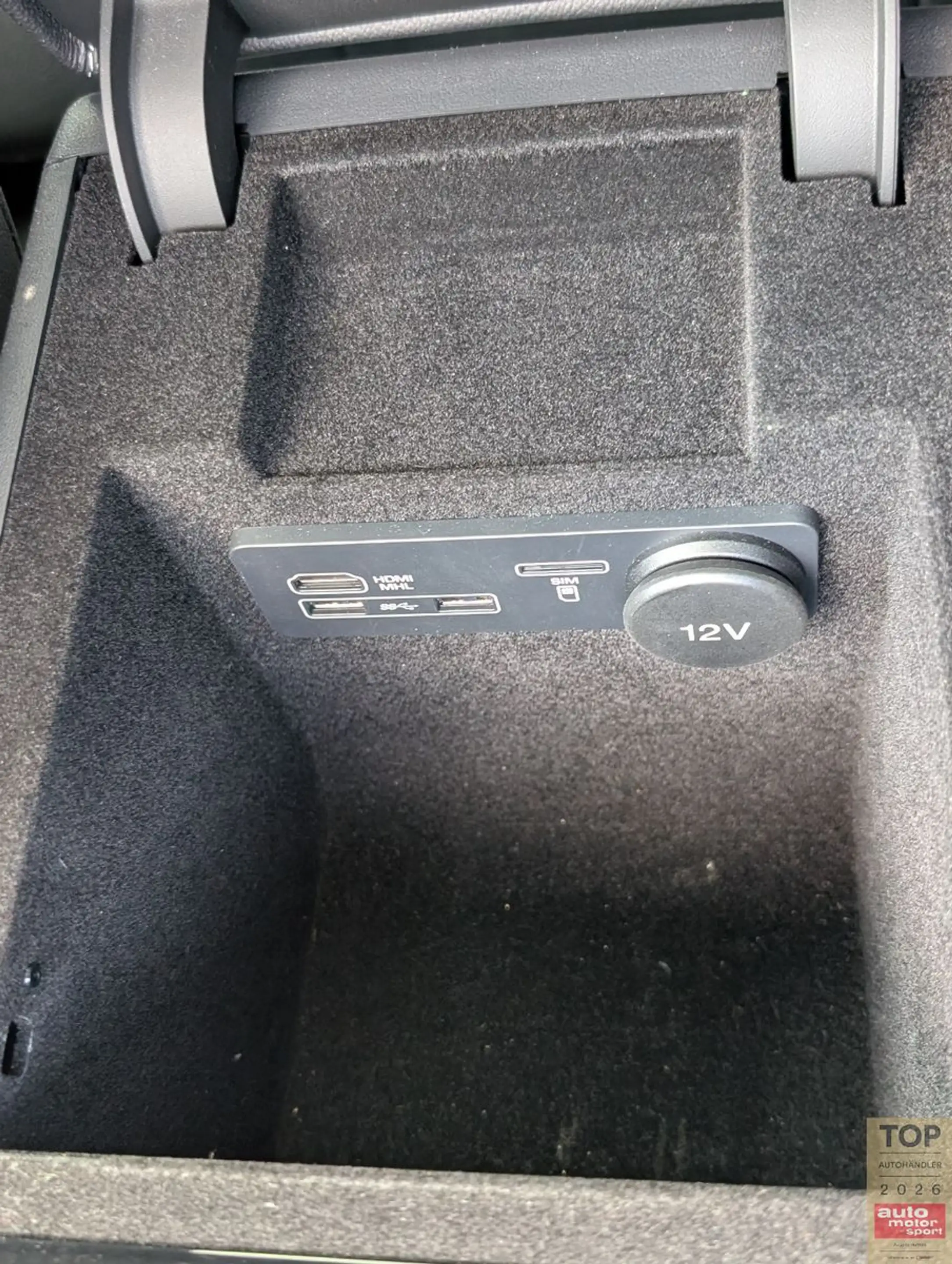 Jaguar XF 2.0d R-Sport AWD*2Hd*LED*PANO*HUD*RKam*Virtual — photo 37