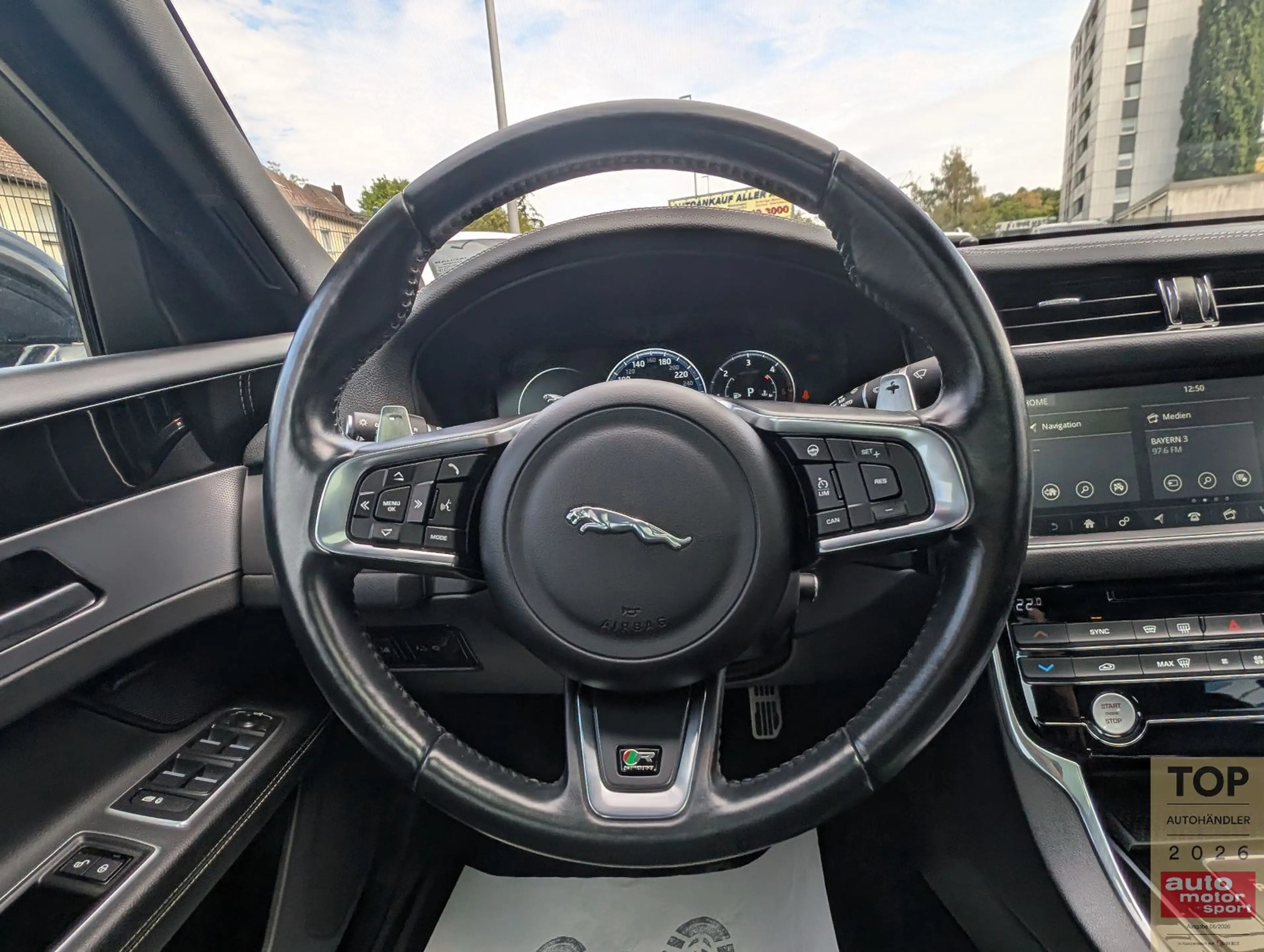 Jaguar XF 2.0d R-Sport AWD*2Hd*LED*PANO*HUD*RKam*Virtual — photo 18