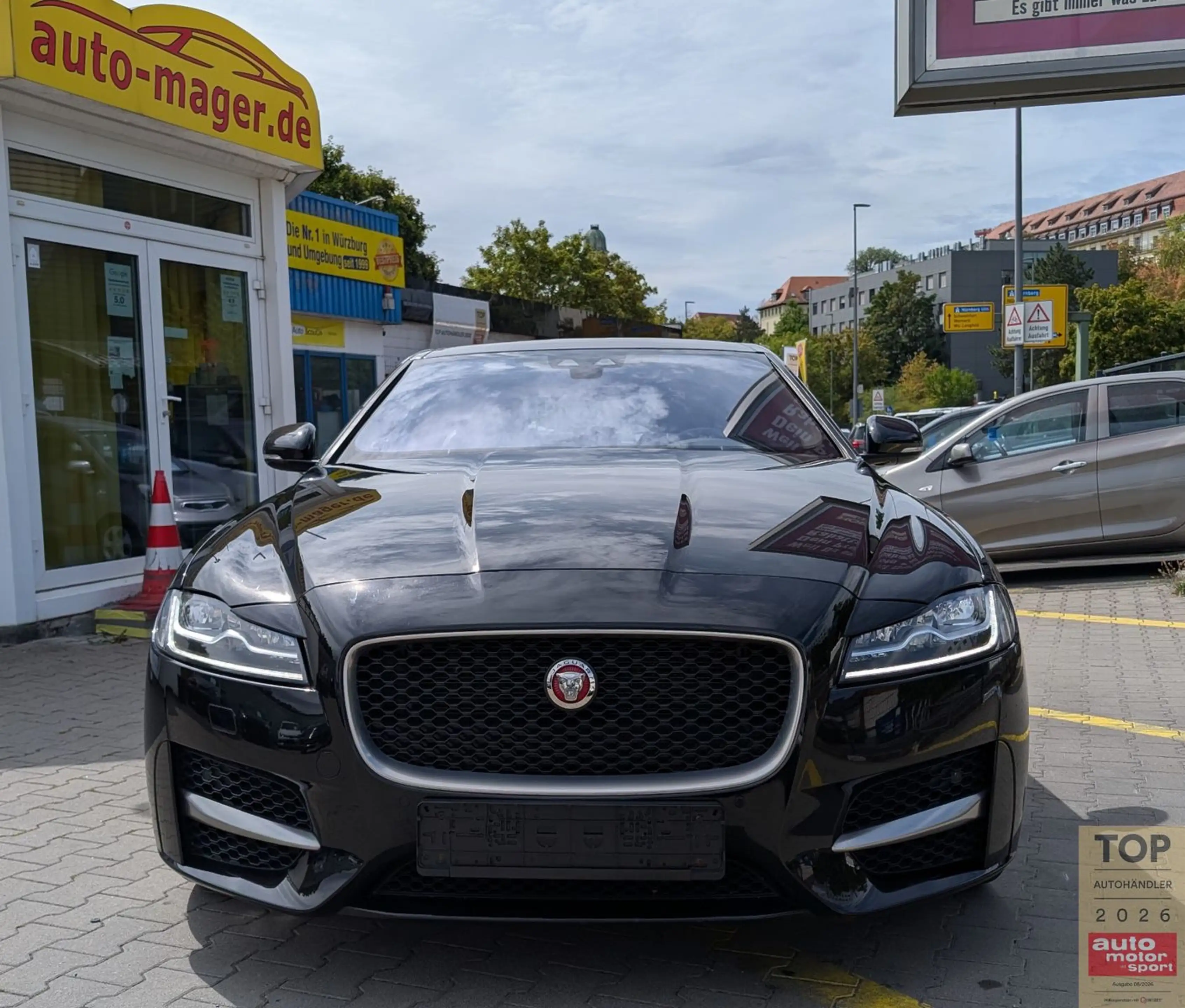 Jaguar XF 2.0d R-Sport AWD*2Hd*LED*PANO*HUD*RKam*Virtual — photo 2