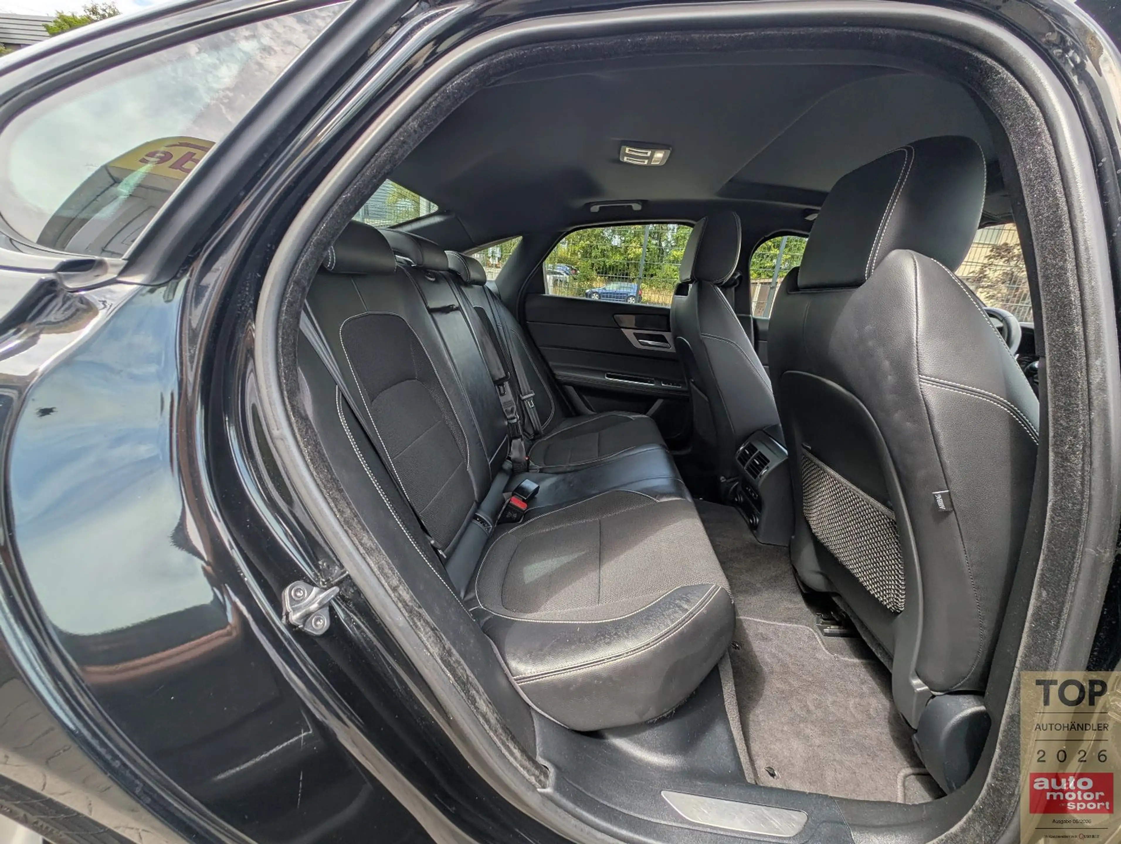 Jaguar XF 2.0d R-Sport AWD*2Hd*LED*PANO*HUD*RKam*Virtual — photo 14