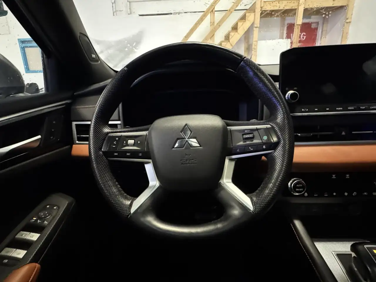 Mitsubishi Outlander снимка Mitsubishi Outlander
