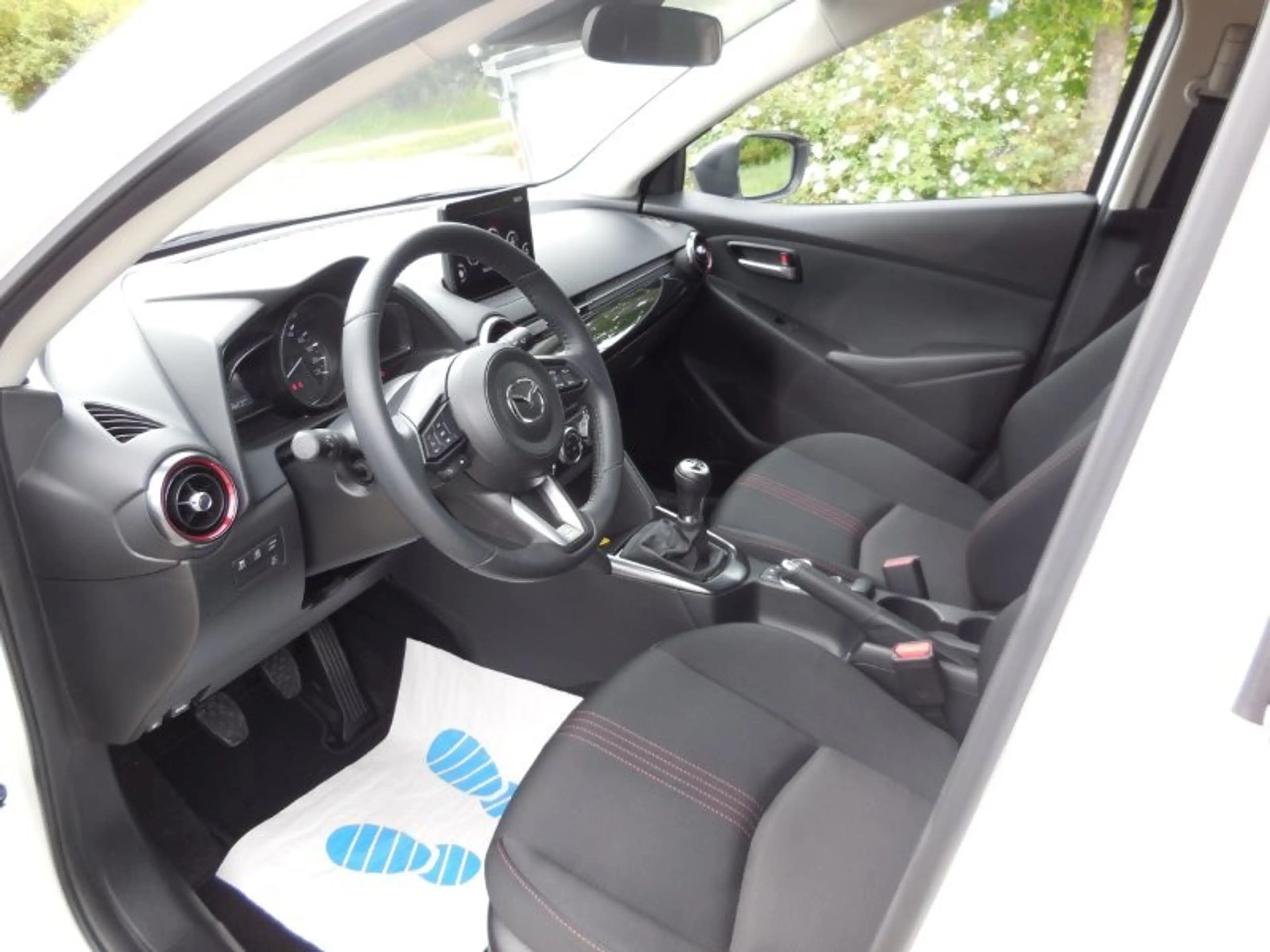 Mazda 2 1.5 e-SKYACTIV G 90PS HOMURA ...Sitz-& Lenkradheiz — photo 11