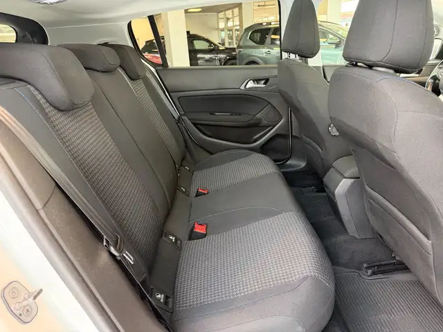 Peugeot 308 view 14