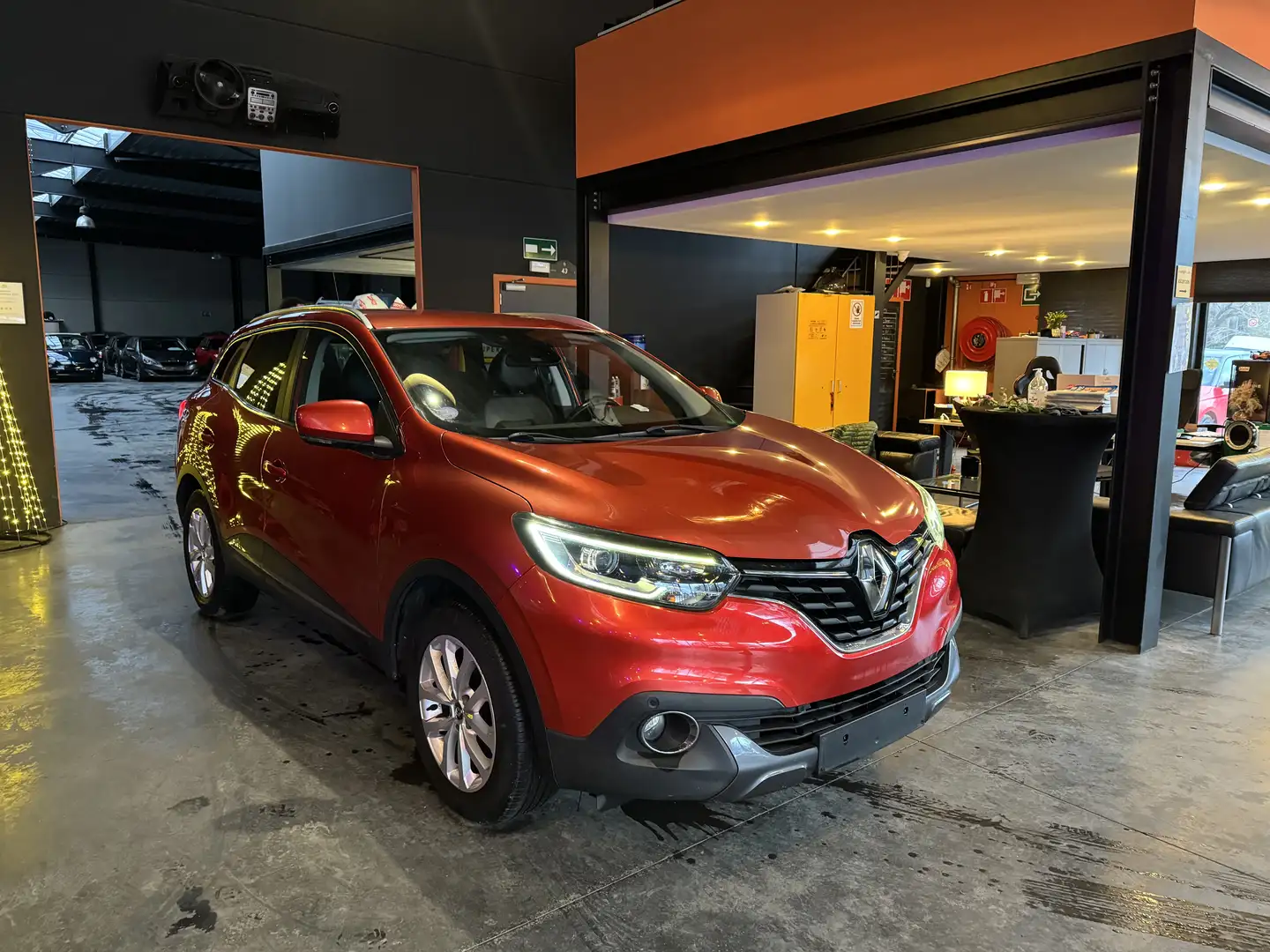 Renault Kadjar 1.2 TCe - A/C - LIM/REG - NAVI - CPTR AV+AR - BLTH Rouge - 2
