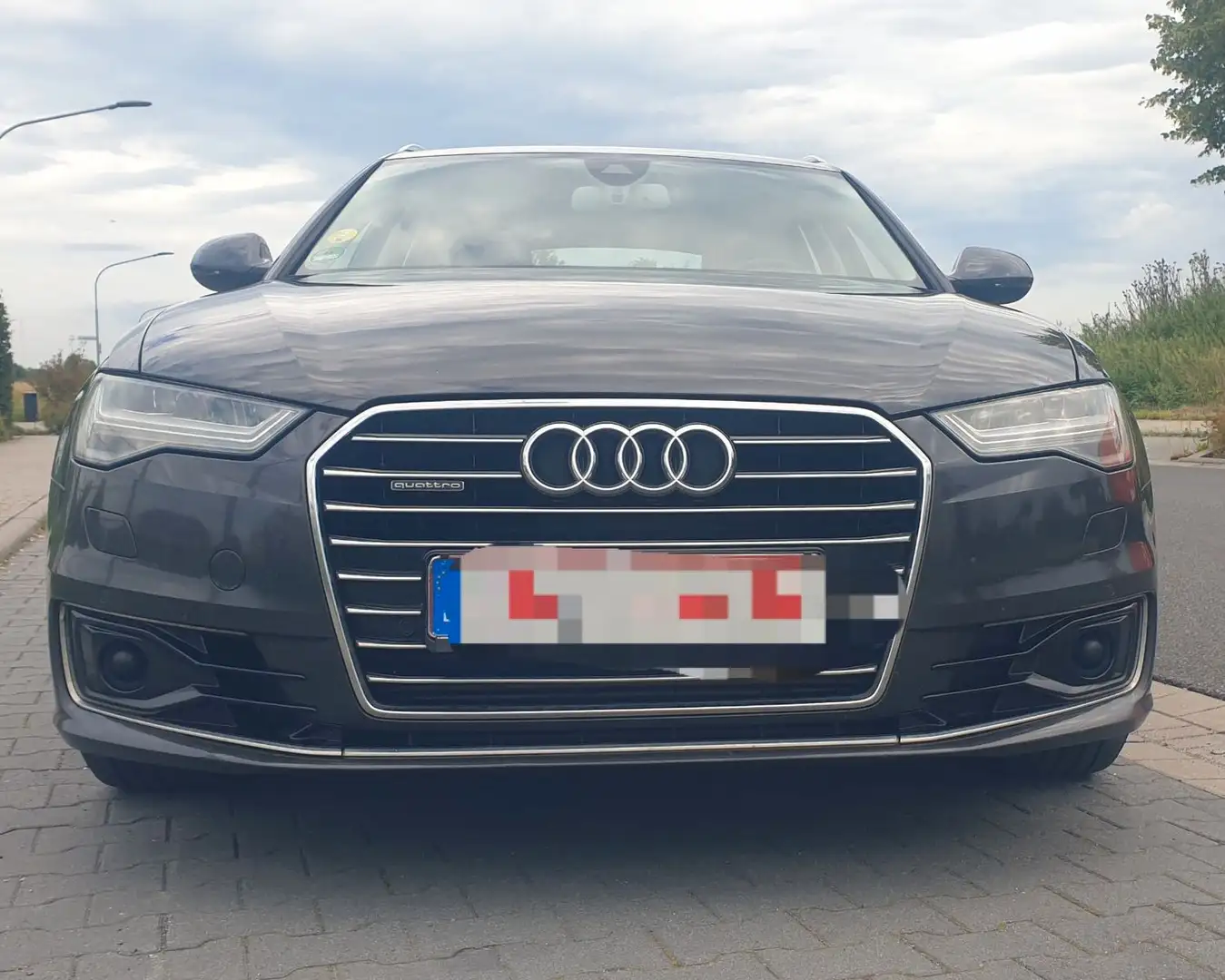 Audi A6 Avant 3.0 TDI quattro Grau - 2