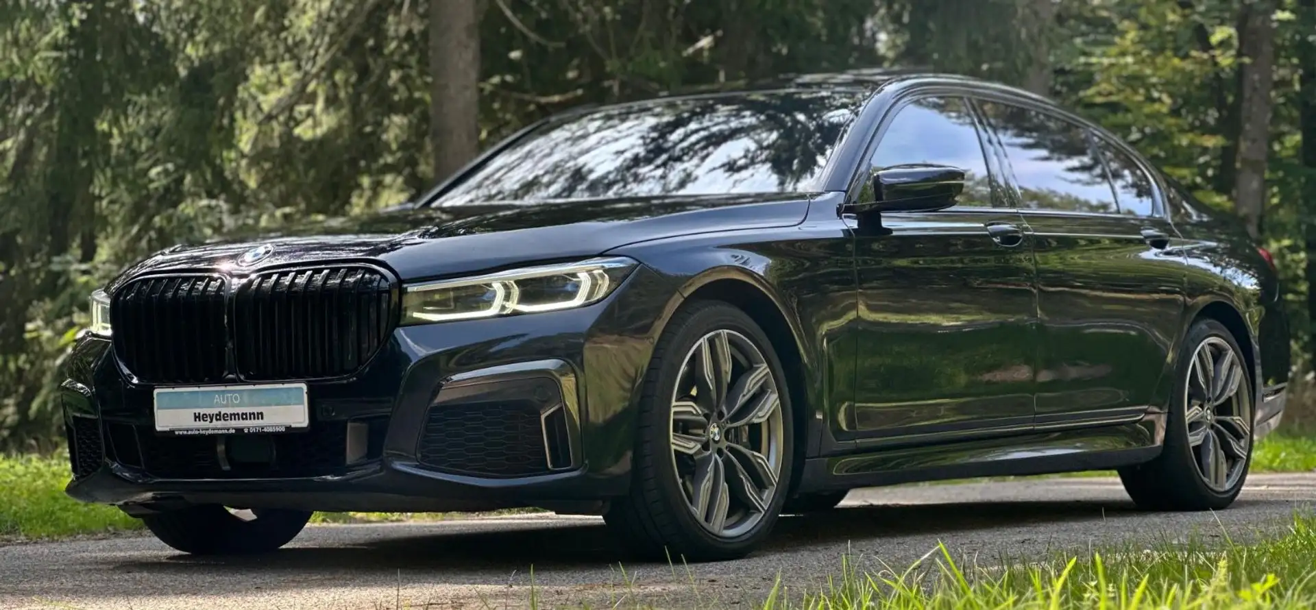 BMW 760 Baureihe 7 Lim M760 L i xDrive Schwarz - 1