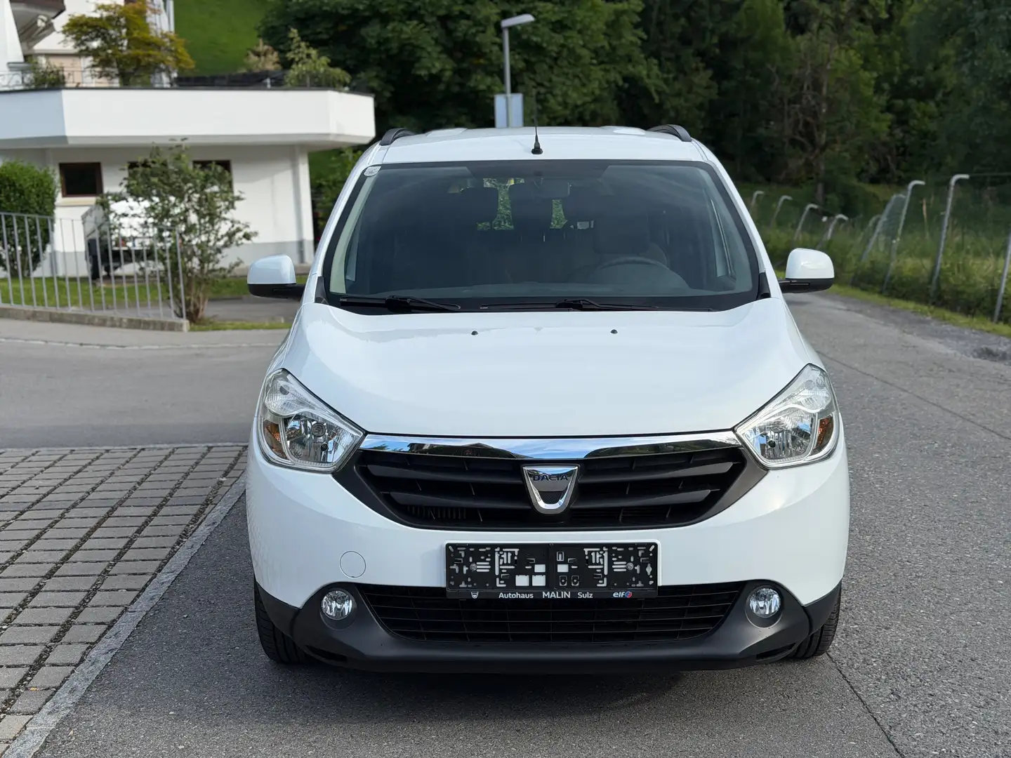 Dacia Lodgy TCe 7 Sitzer 1.Besitz TÜV NEU ARBÖ Weiß - 2