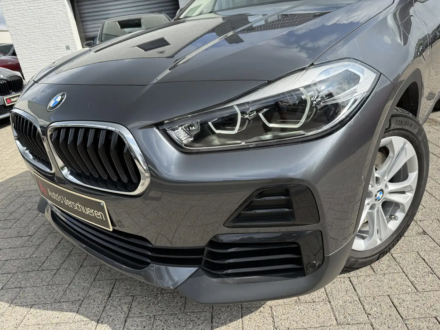 BMW X2 xDrive25e PHEV ** HUD | Camera | LED Grey - 2