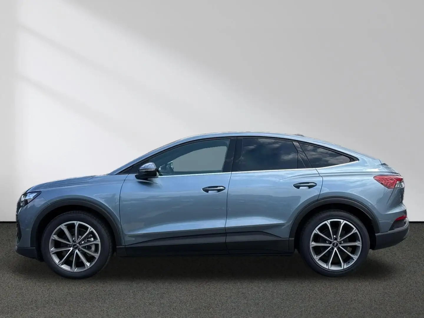 Audi Q4 e-tron Sportback 45 MMI LED AHK Komfort-Paket Blau - 2