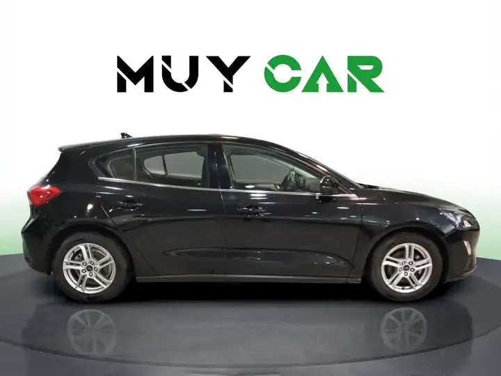 Ford Focus 2020, foto 8