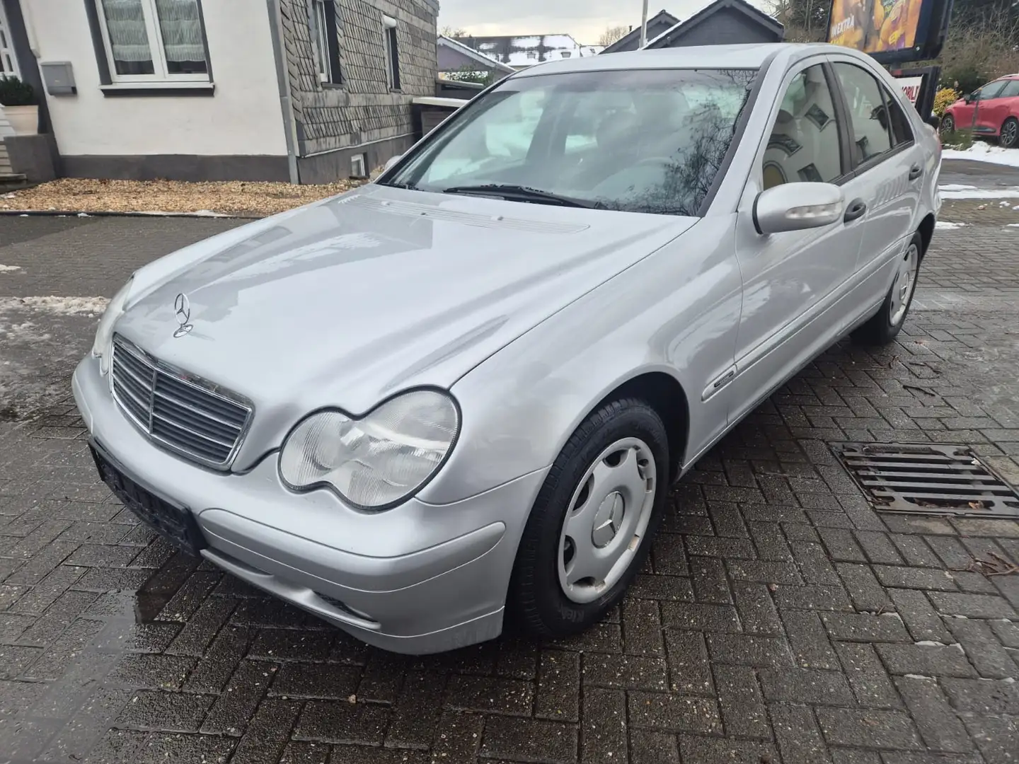 Mercedes-Benz C 200 Kette Neu/ Inspektion Neu/ Tüv Neu/ 2. Hand Silber - 2