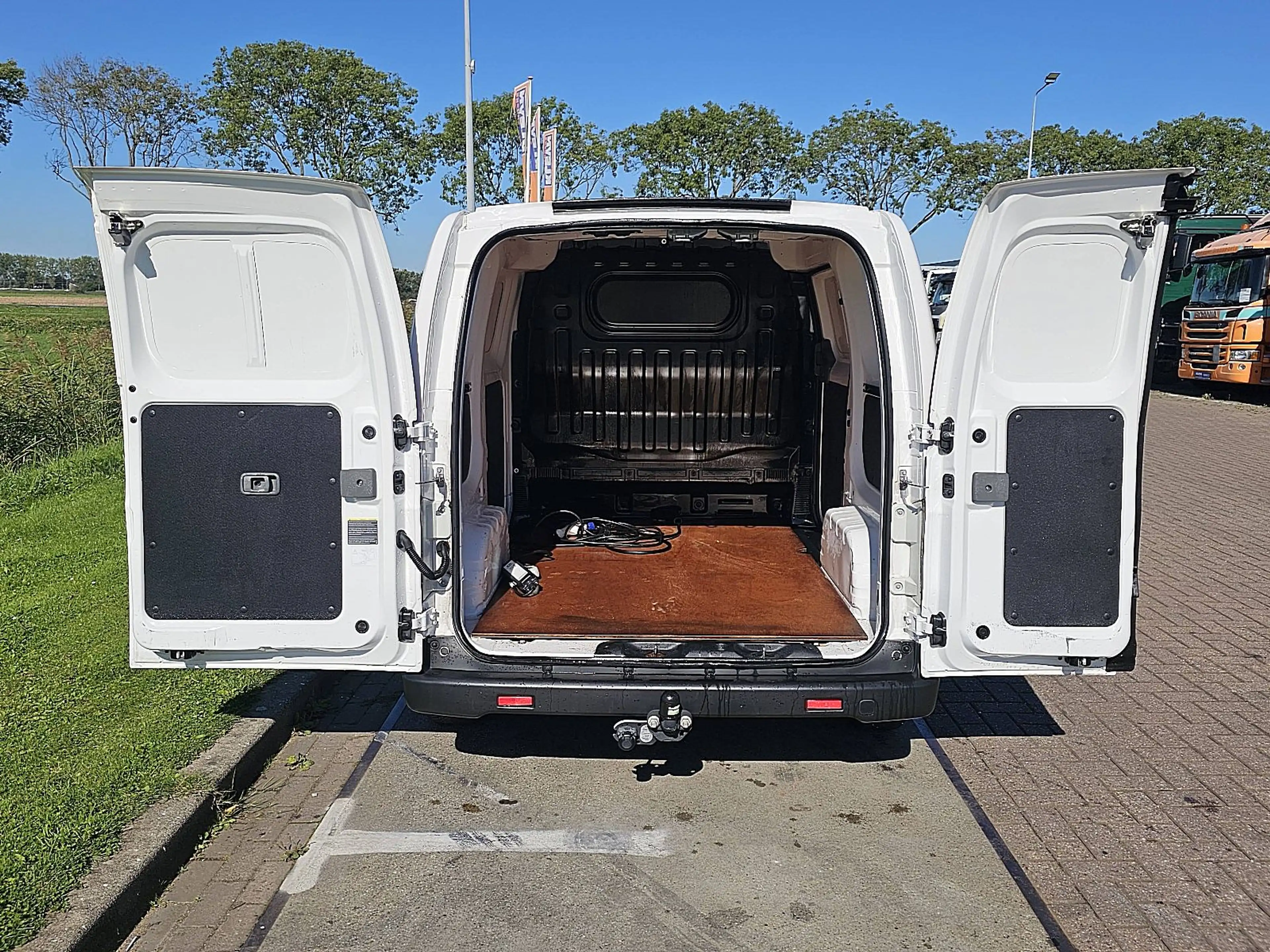 Nissan E-NV200 ac aut wltp 200 kms — photo 11