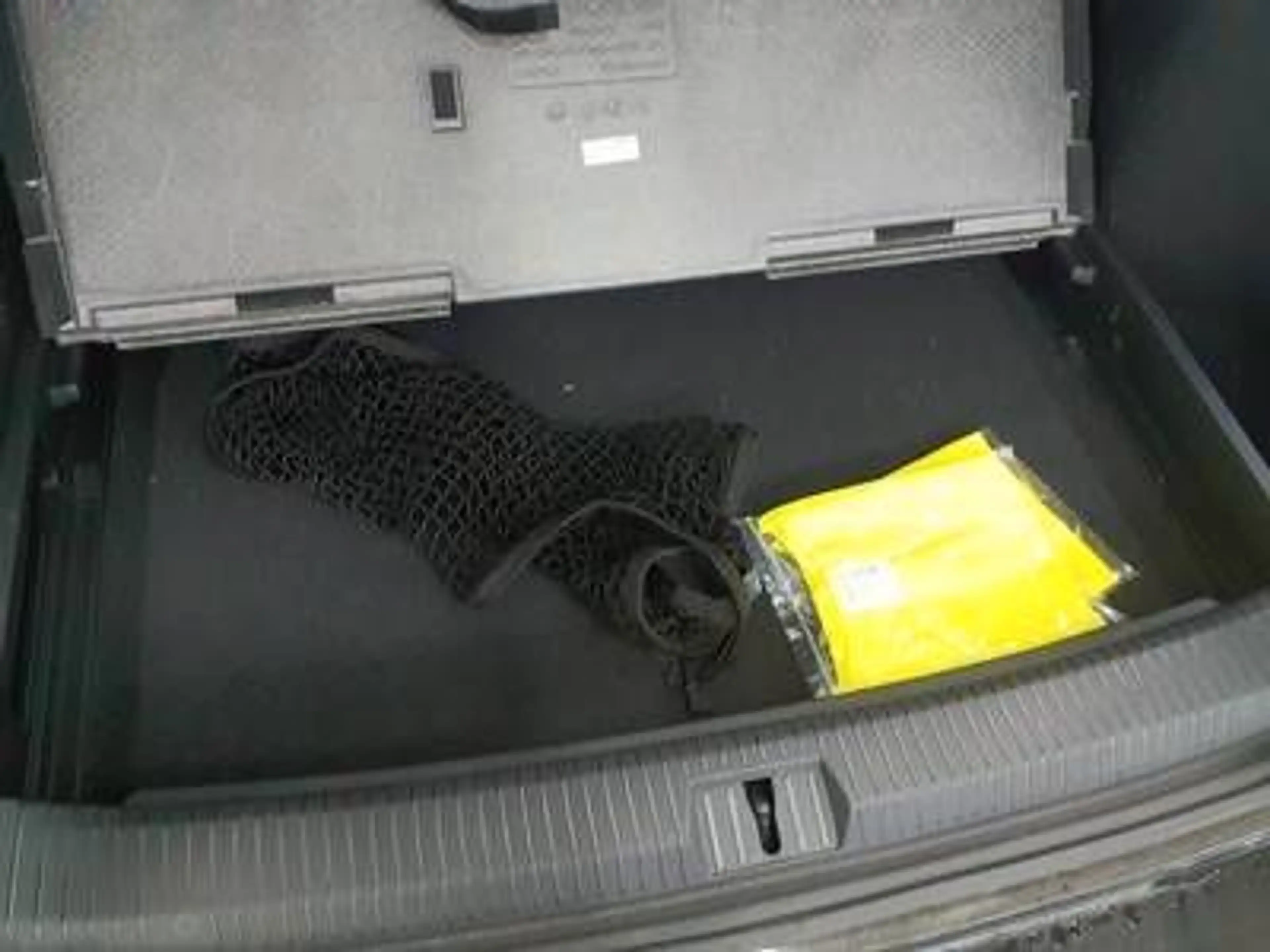 Volkswagen ID.7 Tourer Pro 82/77 kWh W-Pumpe AHZ Matrix — photo 6