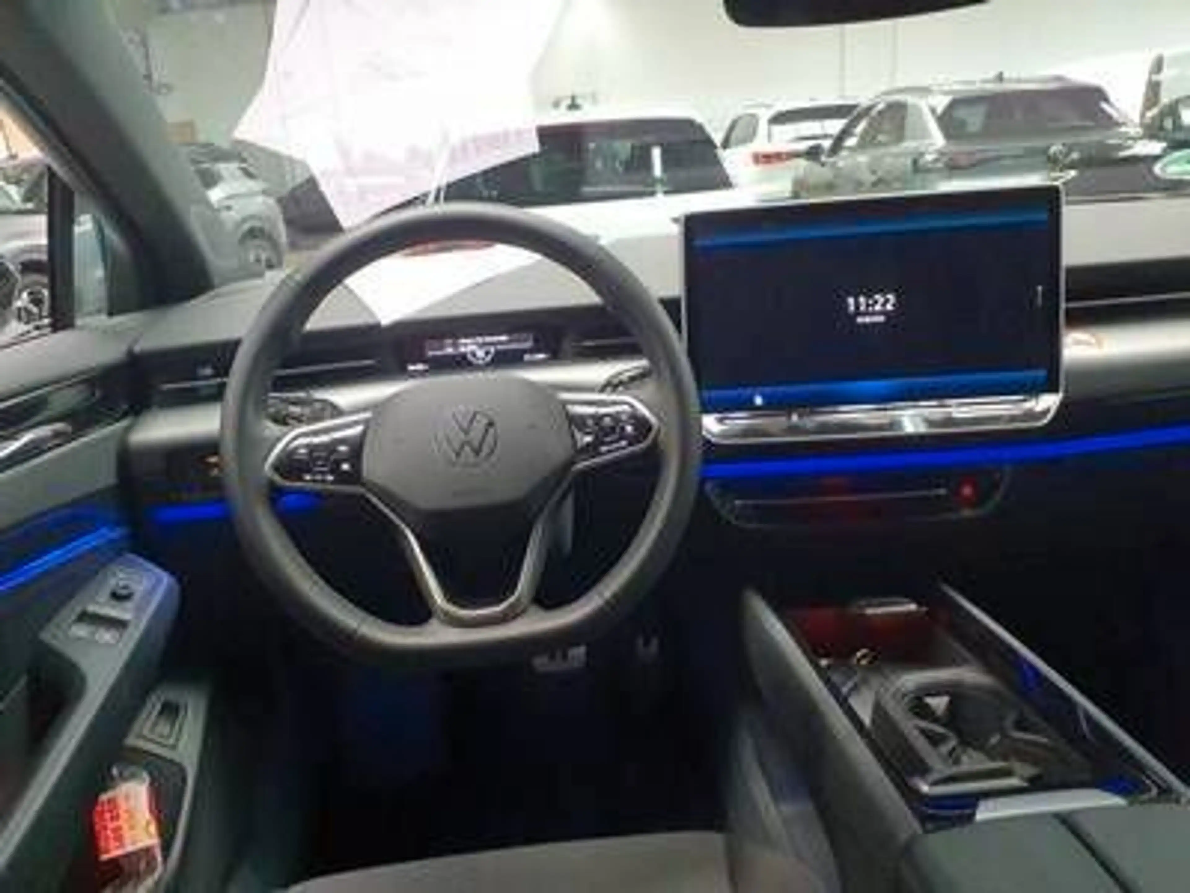 Volkswagen ID.7 Tourer Pro 82/77 kWh W-Pumpe AHZ Matrix — photo 8