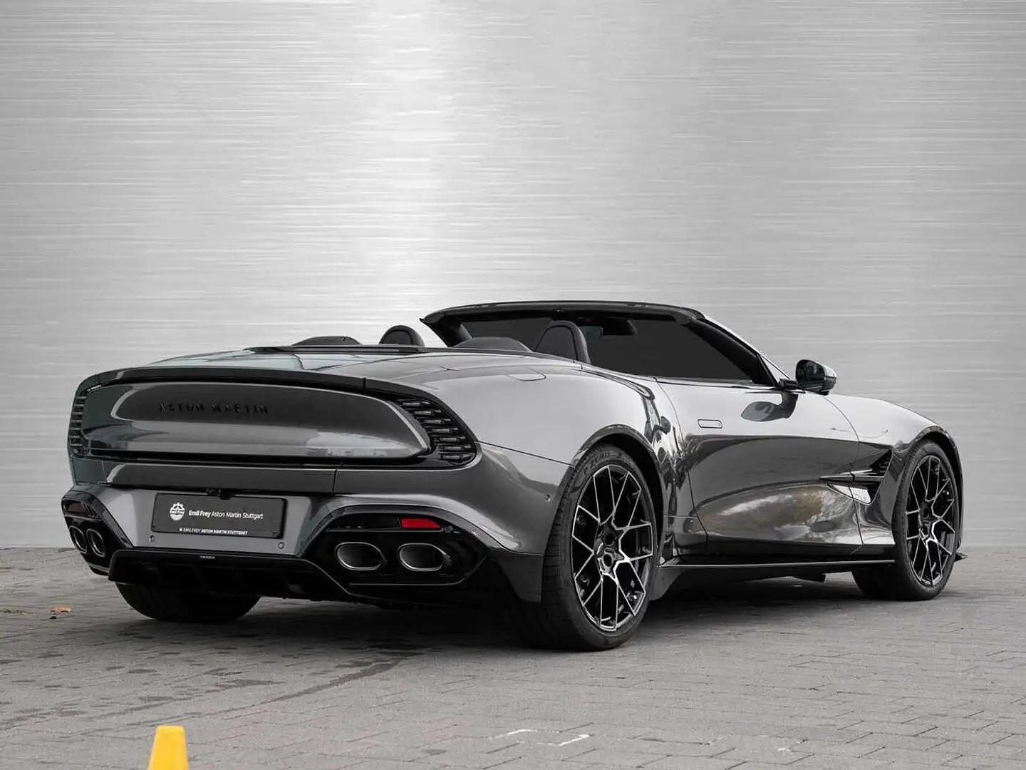 Aston Martin Vanquish Volante Grau - 2