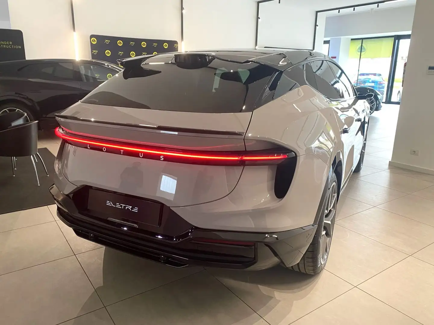 Lotus Eletre S 612 CV AWD Pronta Consegna Lotus Bari Grigio - 2