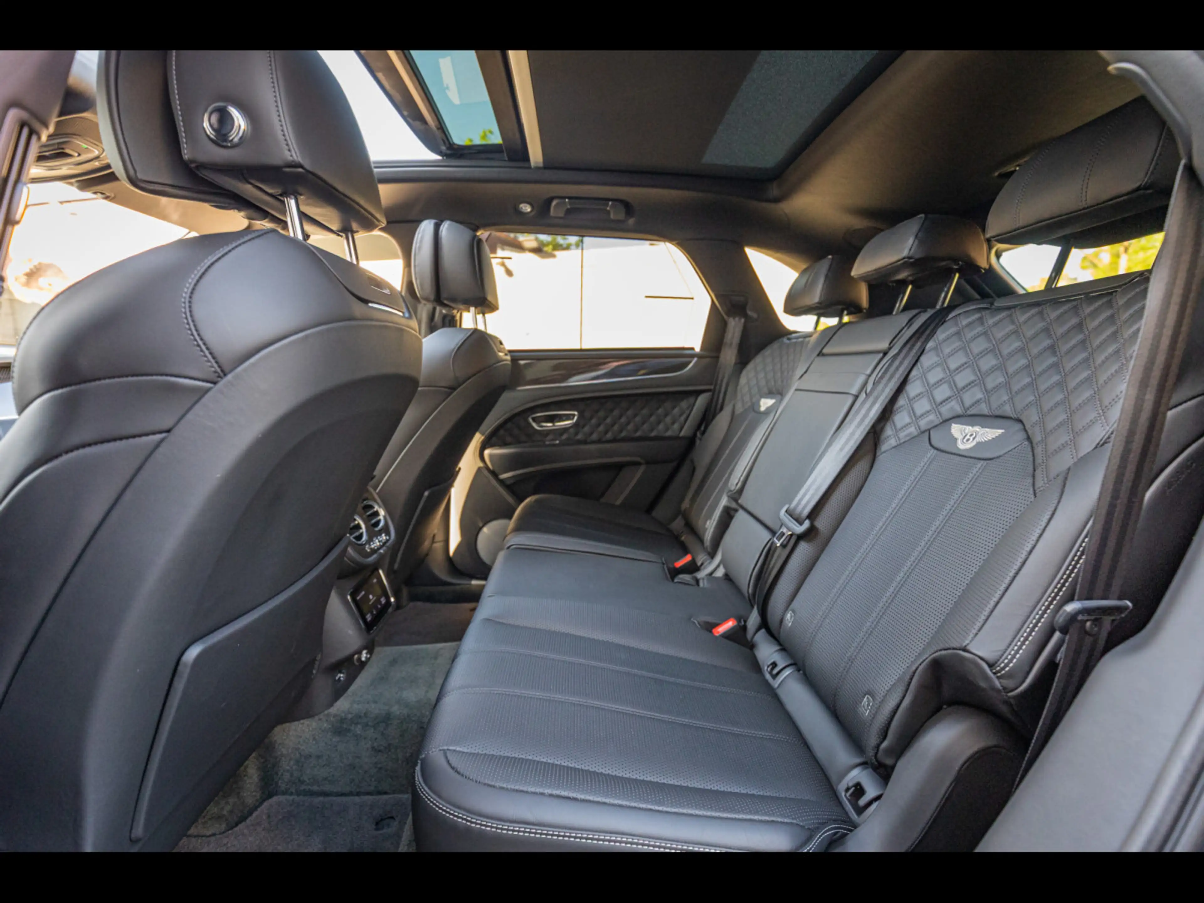 Bentley Bentayga V8°TITANE GREY°MULLINER°TOURING°AHK°DYNAMIC RIDE — photo 13