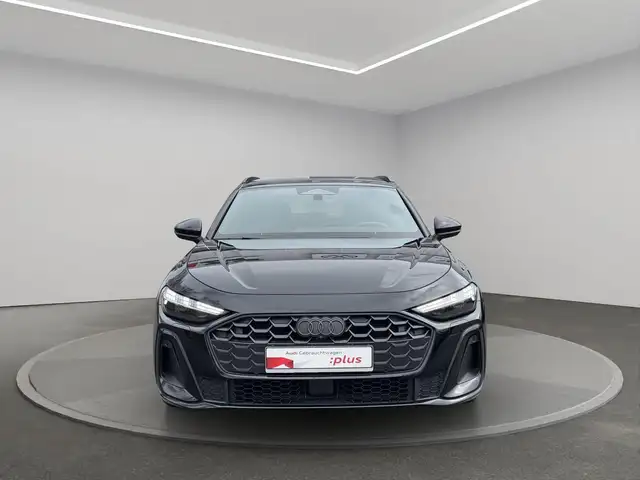 Audi A5 view 4