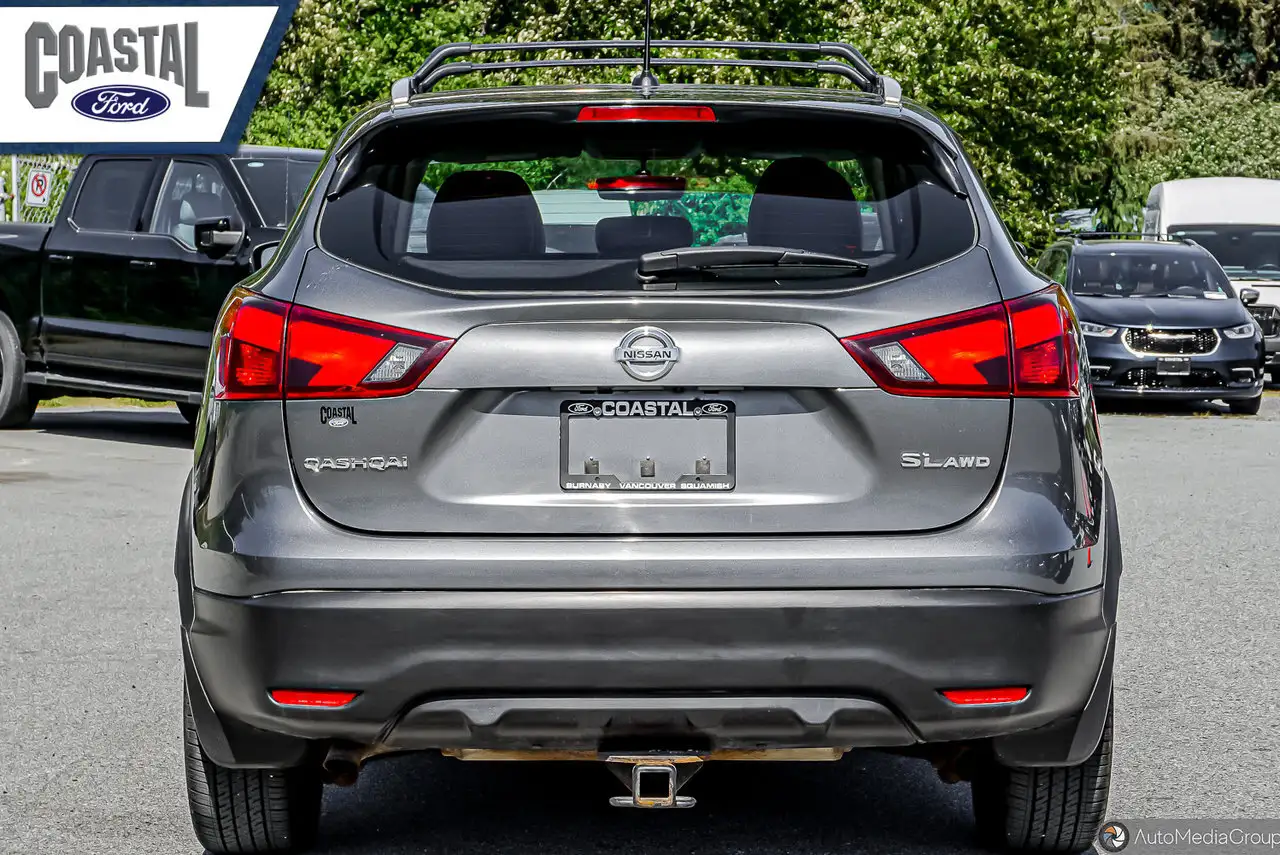 Nissan Qashqai снимка Nissan Qashqai