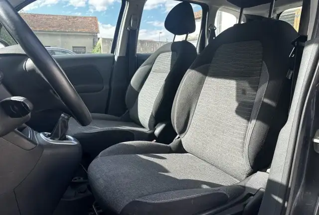 Citroen C3 Picasso view 10